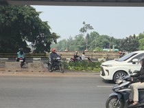 Warga Setuju Taman Bawah Flyover Pesing Ditutup untuk Cegah Kecelakaan