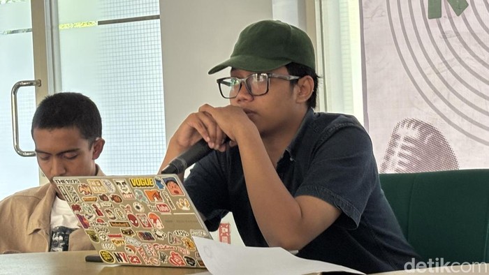 Wakil Presiden Dewan Eksekutif Mahasiswa (DEMA) UINSA Surabaya, Fadlurrakhman Fazle Purwardana.