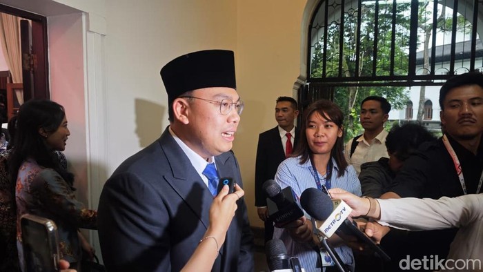 Wamenkomdigi Angga Raka Prabowo