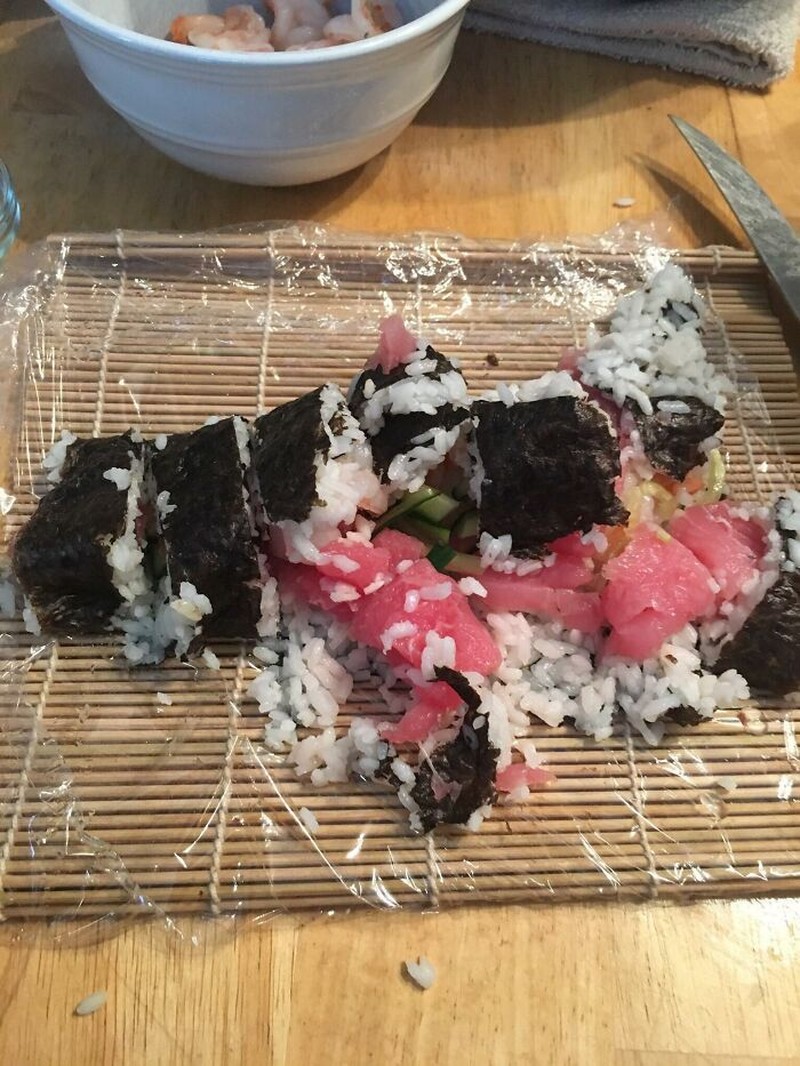 Orang-orang ini bagikan momen ketika mencoba masak, namun gagal. Di antara ini semua, mana yang menurutmu masih bisa dimakan?