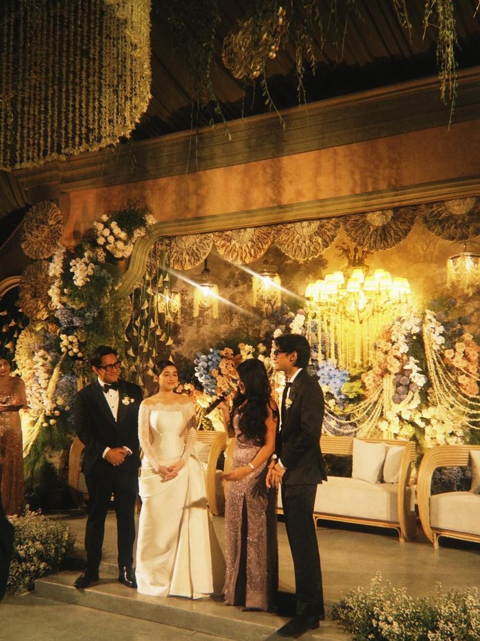 Andre Taulany dan anak-anaknya.