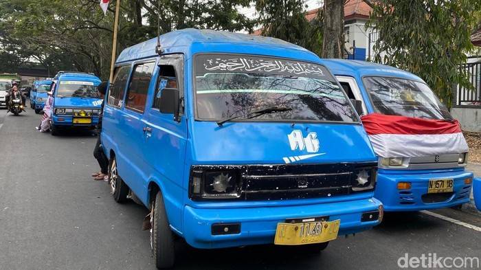 Demo sopir angkot di Malang