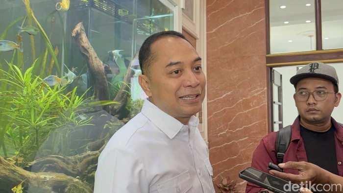 Eri Cahyadi saat ditemui di Balai Kota Surabaya.