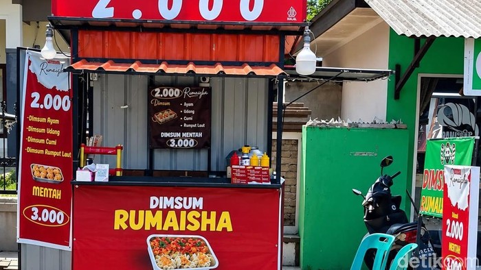 Salah satu gerai dimsum di Kota Medan.