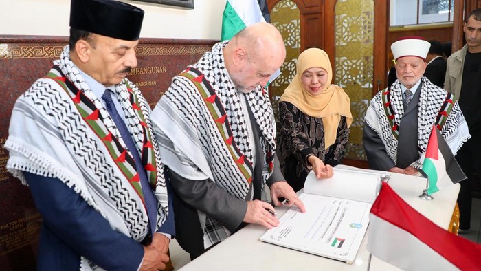 Gubernur Khofifah bertemu perwakilan Palestina