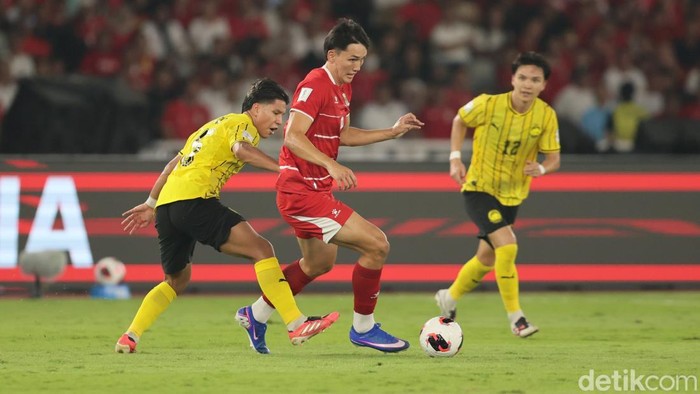 Laga Indonesia vs Malaysia berakhir tanpa pemenang dengan skor 0-0 di Stadion Utama Gelora Bung Karno, Jakarta, Senin (28/9/2026) malam WIB.Timnas Indonesia yang bermain dengan 10 pemain sejak menit ke-37 mampu menahan Malaysia dalam duel lanjutan FI