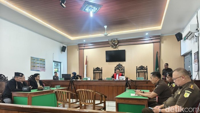 Jalannya sidang ganti rugi oleh perkara nomor 14/Pid.Pra/2026/PN Skt di Pengadilan Negeri Solo, Senin (28/9/2026).