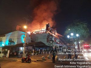 Aduh! Toko Batik di Malioboro Terbakar