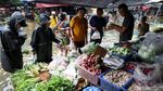 Korban Banjir Bangkok Serbu Pasar Demi Jaga Ketersediaan Makanan