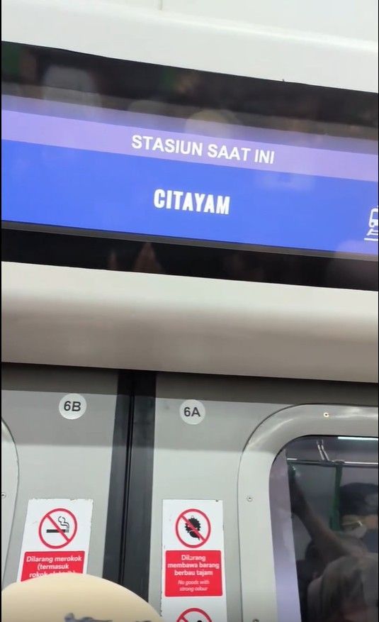 KRL INKA Bogor-Kota Alami Kendala Pintu Pagi Tadi