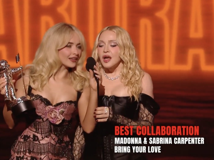 Madonna dan Sabrina Carpenter di MTV VMAs 2026