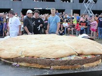 8 Makanan Jumbo di Dunia yang Bikin Speechless, Pancake hingga Burger Raksasa!