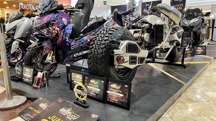 Sangar! Ini Wujud Yamaha Xmax yang Dimodifikasi Jadi Motor Batman