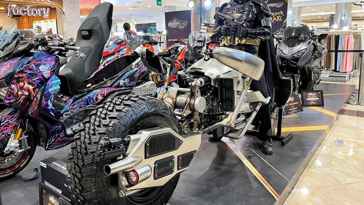 Sangar! Ini Wujud Yamaha Xmax yang Dimodifikasi Jadi Motor Batman