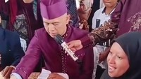 Viral Momen Pengantin Ijab Kabul Pakai Bahasa Isyarat, Bikin Haru Netizen