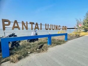 Pantai Ujung Ori, Oase Tenang di Balik Rimbun Cemara Patrol Indramayu