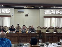 Disnaker Akui Ditegur Koster Saat UMP 2026 Hanya Naik Rp 200 Ribu