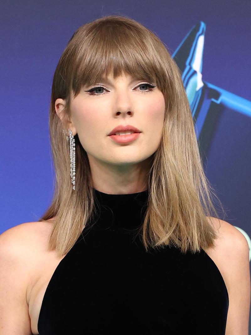 Taylor Swift Tampil Beda di MTV VMAs 2026, Tinggalkan Lipstik Merah