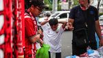 Timnas Day Bawa Berkah, Pedagang Atribut di GBK Panen Cuan