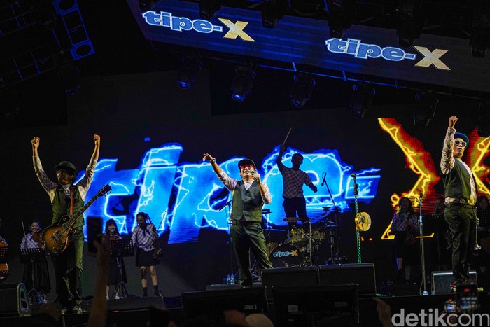 Tipe-X Orcheska Guncang Panggung, Ajak Berjoget
