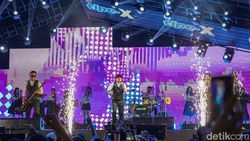 Tipe-X Orcheska Guncang Panggung, Ajak Berjoget