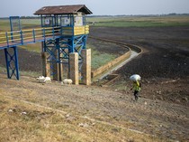Waduk Cipancuh Mengering, Irigasi Sawah di 5 Kecamatan Terdampak