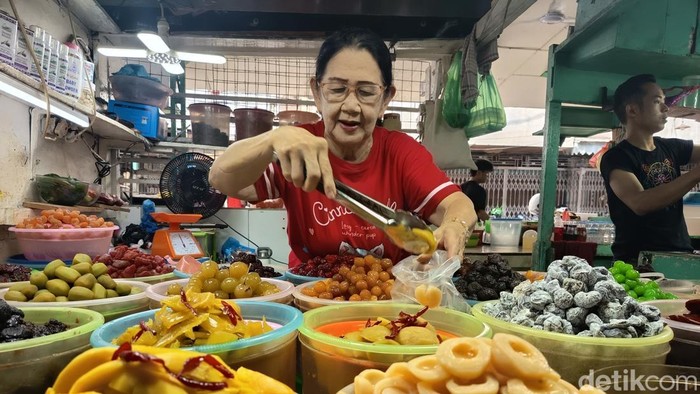 Aneka manisan di Pasar Ramai Medan (Kartika/detikcom)