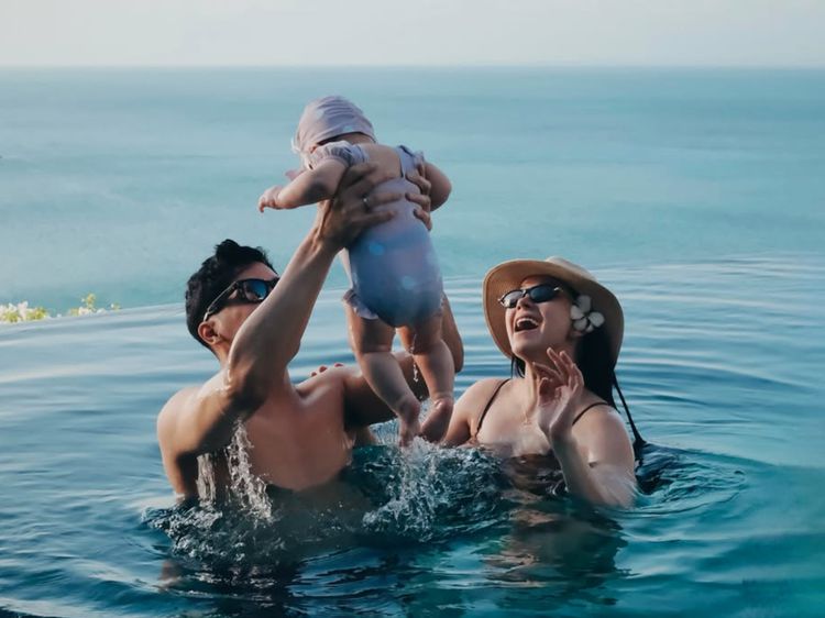 7 Foto Terbaru Alyssa Daguise-Al Ghazali Bareng Baby Soleil yang Jadi Sorotan