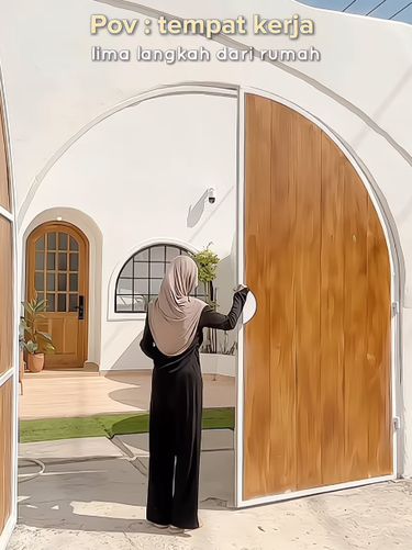 Berdiri di lahan tak simetris, rumah 114 m² ini memadukan konsep Japandi Mediterania. Fasad unik serta interior hemat tempatnya bikin suasana kian nyaman. Berdiri di lahan tak simetris, rumah 114 m² ini memadukan konsep Japandi Mediterania. Fasad unik serta interior hemat tempatnya bikin suasana kian nyaman.