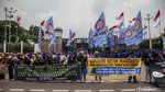 Buruh Gelar Aksi di Depan DPR, Kawal RUU Perlindungan Ketenagakerjaan