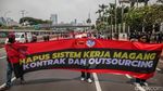 Buruh Gelar Aksi di Depan DPR, Kawal RUU Perlindungan Ketenagakerjaan
