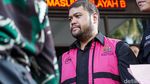 Diborgol! Eks Kepala BGN Dadan Hindayana Cs Digiring ke Mobil Tahanan