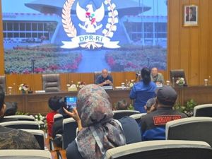 Buruh Bicara Risiko Kerja Kontrak Berlarut ke DPR, Singgung Potensi Asusila