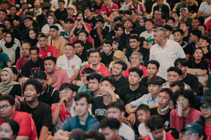 Euforia Nobar Timnas Indonesia di Halaman Kantor Gubernur Jateng