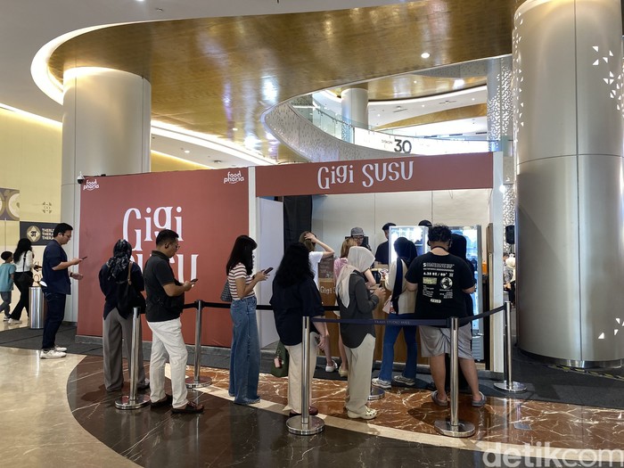 Rela Antre 1 Jam, Demi Cicip Caramel Latte dari Gigi Susu di Foodphoria!