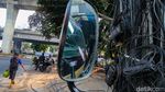Kabel Bergelantungan di Kuningan Barat, Warga Dibuat Was-was