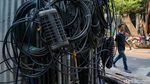 Kabel Bergelantungan di Kuningan Barat, Warga Dibuat Was-was