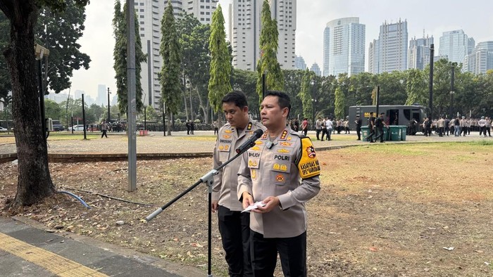 Kabid Humas Polda Metro Jaya Kombes Budi Hermanto (kanan)-(Adhfar/detikcom)
