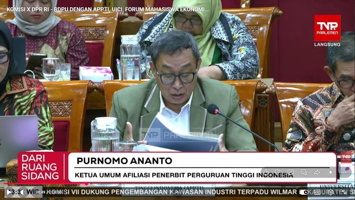 Ketua Umum APPTI Purnomo Ananto dalam rapat dengar pendapat umum bersama Komisi X DPR, disiarkan oleh TVR Parlemen (28/9/2026).