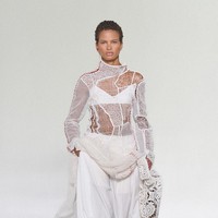 Foto: Bottega Veneta Spring-Summer 2027, Transisi yang Lebih Ringan dan Bebas
