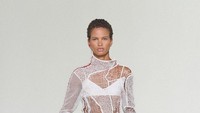Foto: Bottega Veneta Spring-Summer 2027, Transisi yang Lebih Ringan dan Bebas