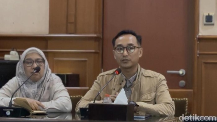 Koordinator Media dan Branding Pusat Hubungan Masyarakat dan Protokol (PHMP) Unair, Gesang Manggala.