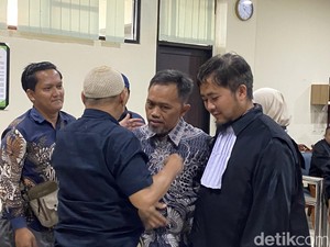 Sekda Cilacap Dituntut 4 Tahun Bui, Lebih Rendah dari Tuntutan Bupati Syamsul