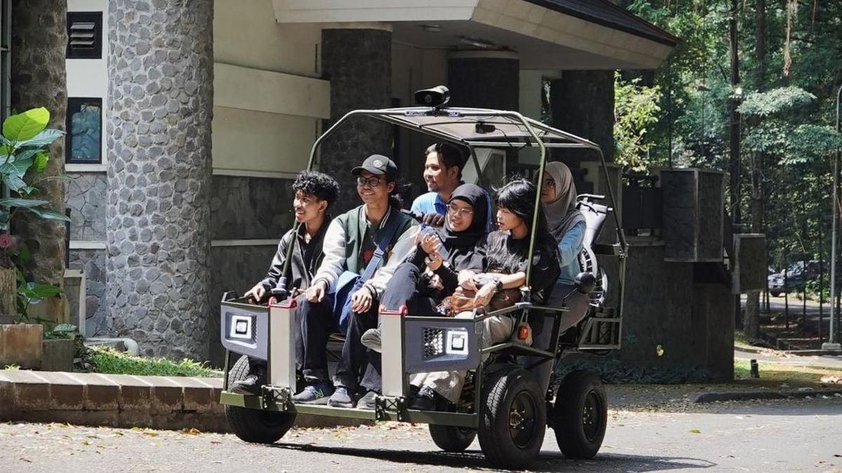 ITB Kembangkan Pedaltrax, Kendaraan Kampus Hybrid Bertenaga Listrik dan Kayuhan