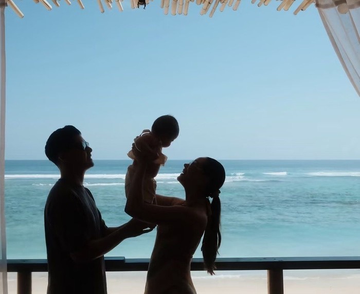 Potret Alyssa Daguise, Ibu Baby Soso yang Hobi Ngopi dan Kulineran