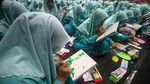 Ratusan Santri Belajar Melestarikan Batik Sejak Dini