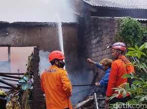 Polisi Ungkap Motif Gadis Cianjur Bakar Rumah Ortu: Kesal-Pengaruh Obat