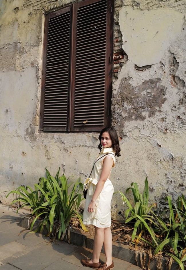 Maybe the yellow dress theory is true, some colors arrive when life is ready to feel lighter, tulis Tissa dalam keterangan unggahannya. Foto: Instagram/@tissabiani
