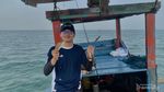 Mancing Mania! Serunya Seharian Mancing di Tengah Laut Jakarta Utara