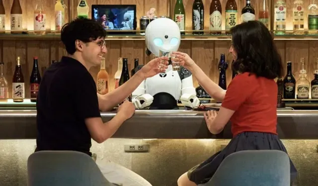 Unik! Bar di Jepang Ini Punya Bartender Robot, tapi Bukan Pakai AI